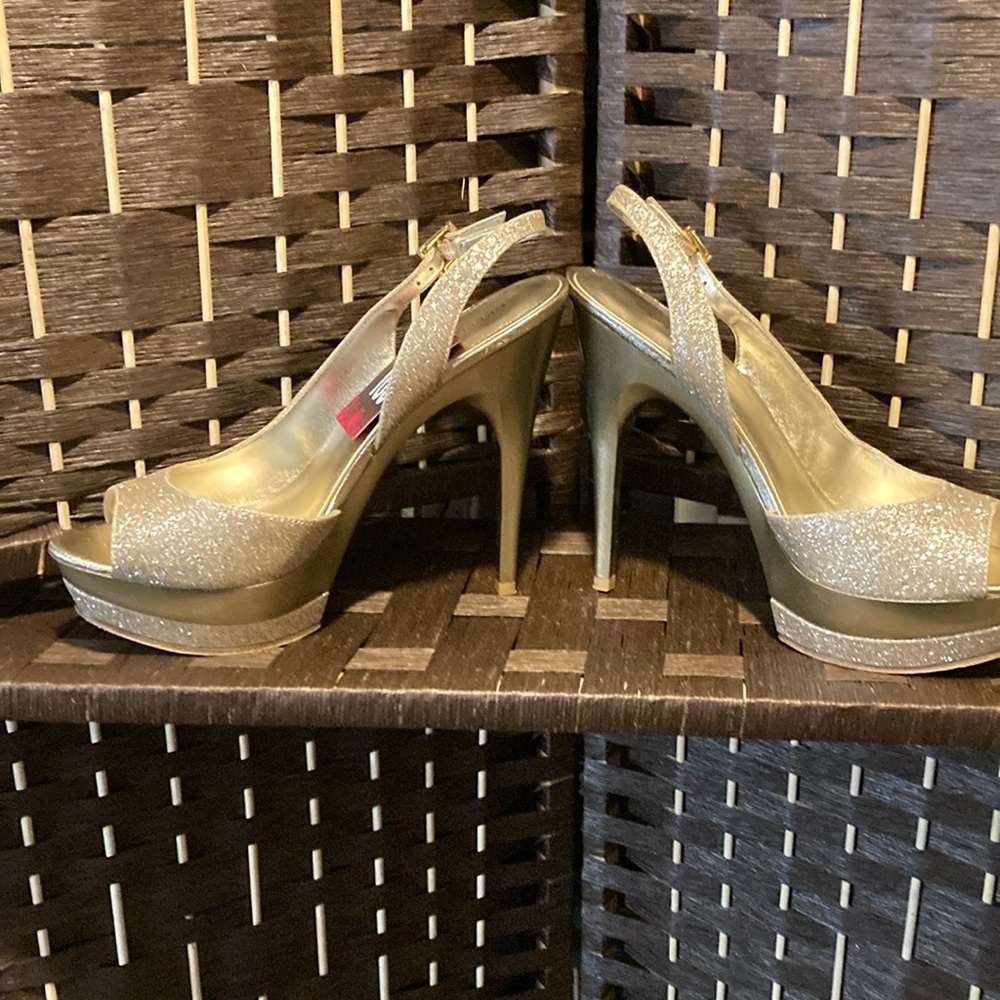 Pelli moda size 9 platform shoe